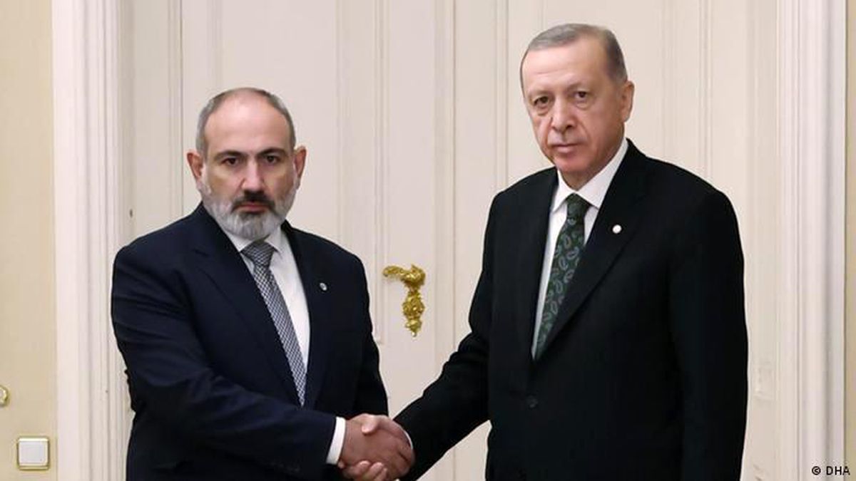 Erdoğan ile Paşinyan Prag\'da görüştü