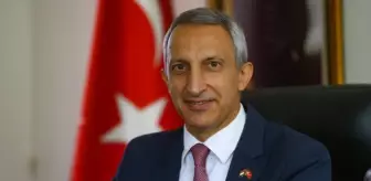 Türkiye'nin Hartum Büyükelçisi Çobanoğlu güven mektubunu sundu