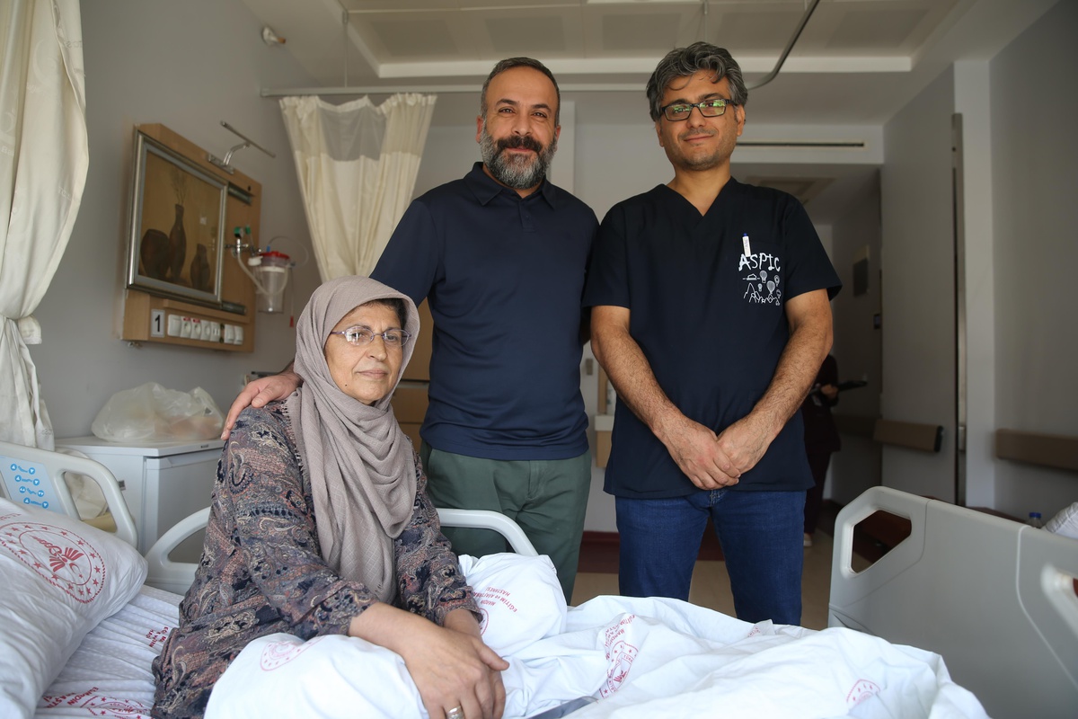 Son dakika haberi! Kalbinde delik olduğunu 58 yaşında öğrenen kadın operasyonla sağlığına kavuştu