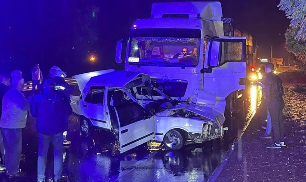 Konya\'da otomobil ile tırın çarpıştığı kazada 1 kişi öldü, 1 kişi yaralandı