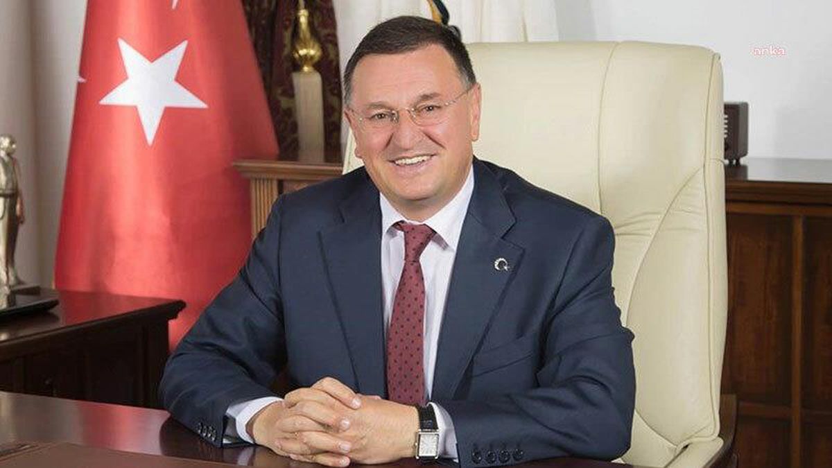 Lütfü Savaş: "Mülteci Konusu Milli Bir Konudur, Siyasete Malzeme Edilmesine Karşıyım"