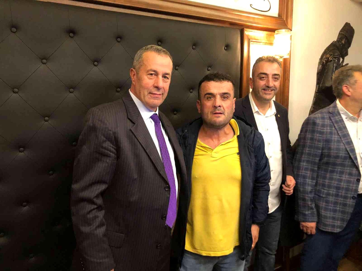 Tokat haberleri | Pazar Ticaret ve Sanayi Odası Başkanı Neşat Çakır güven tazeledi