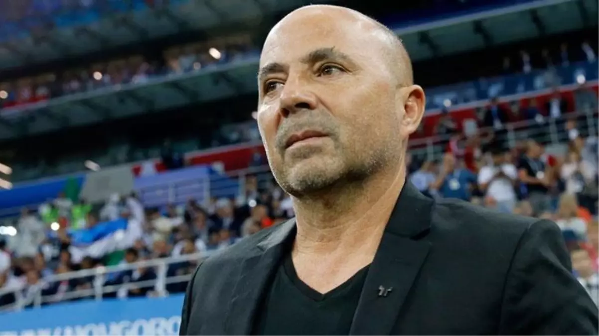 Sevilla, son olarak Marsilya\'yı çalıştıran eski teknik direktörü Jorge Sampaoli\'yi takımın başına getirdi