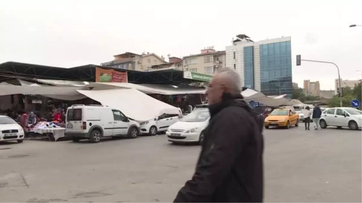 Sıhhiye'deki pazar yerinin tahliye edileceği iddiasına esnaftan tepki