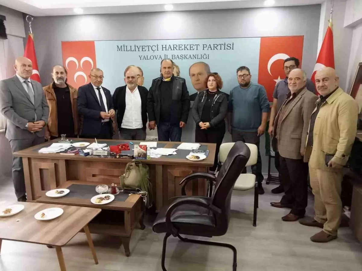 Yalova politika haberleri | Yalova\'da İYİ Parti\'den istifa eden 4 kişi daha MHP\'ye katıldı