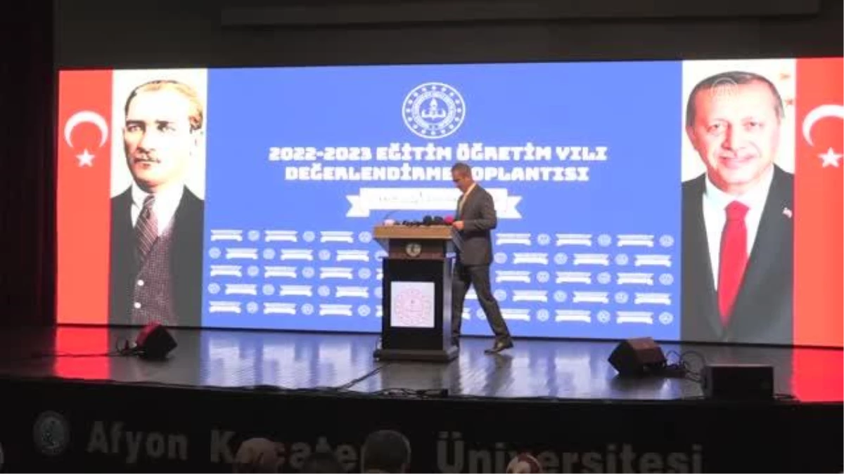 Milli Eğitim Bakanı Özer, Afyonkarahisar\'da değerlendirme toplantısında konuştu Açıklaması