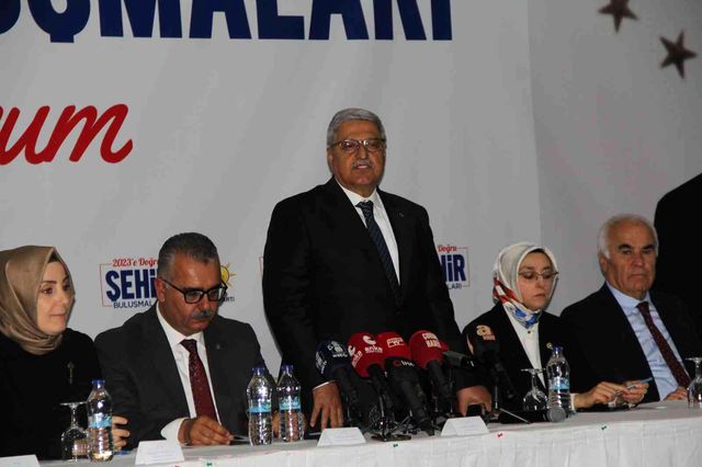 Cumhurbaşkanı Erdoğan yılbaşını işaret etmişti! AK Partili isim, asgari ücretle ilgili rakam verdi Cumhurbaşkanı Erdoğan yılbaşını işaret etmişti! AK Partili isim, asgari ücretle ilgili rakam verdi