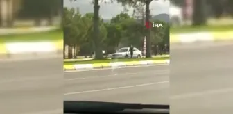 Akan trafikte yola yatan avukat, kendisine yardım etmek isteyen kadına dehşeti yaşattı