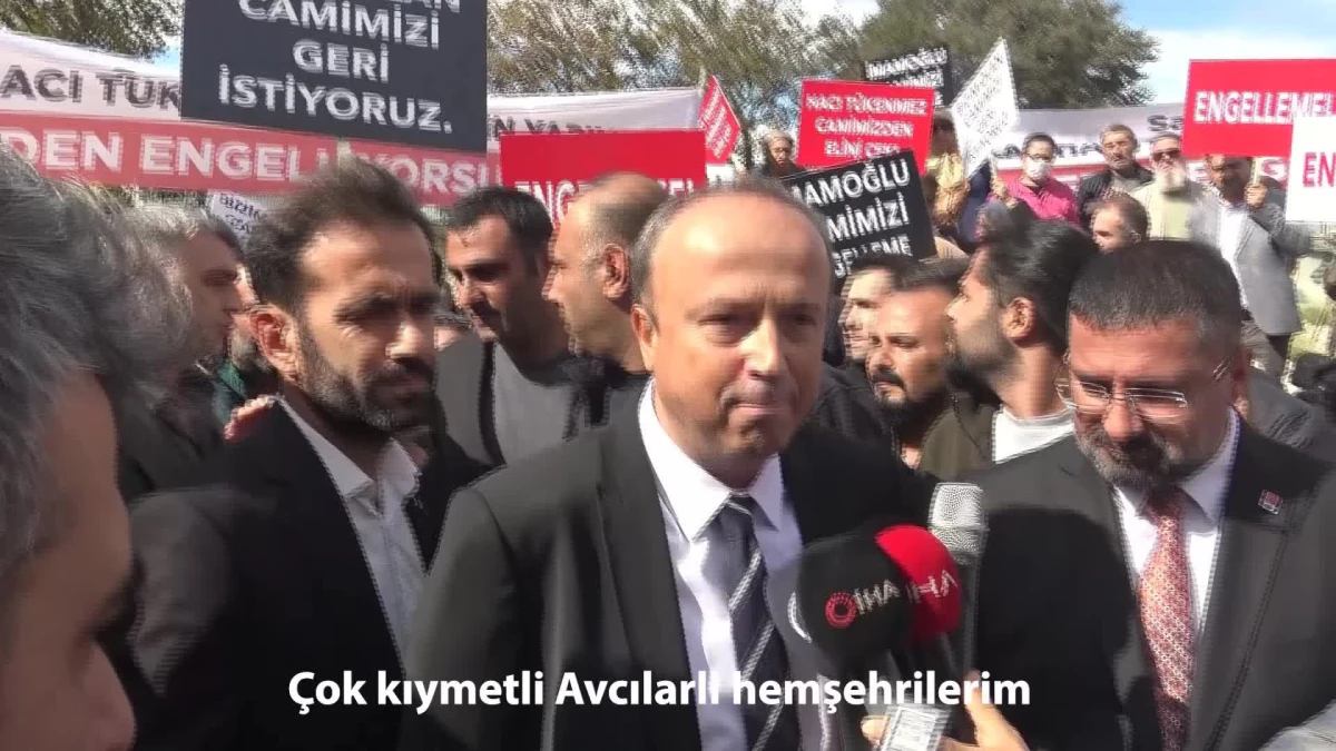 AKP\'lilerin Avcılar\'da "Cami Yapımı Engelleniyor" Eylemine Giden Belediye Başkanı Hançerli: "Cami Yapılmasını En Çok Biz İstiyoruz"