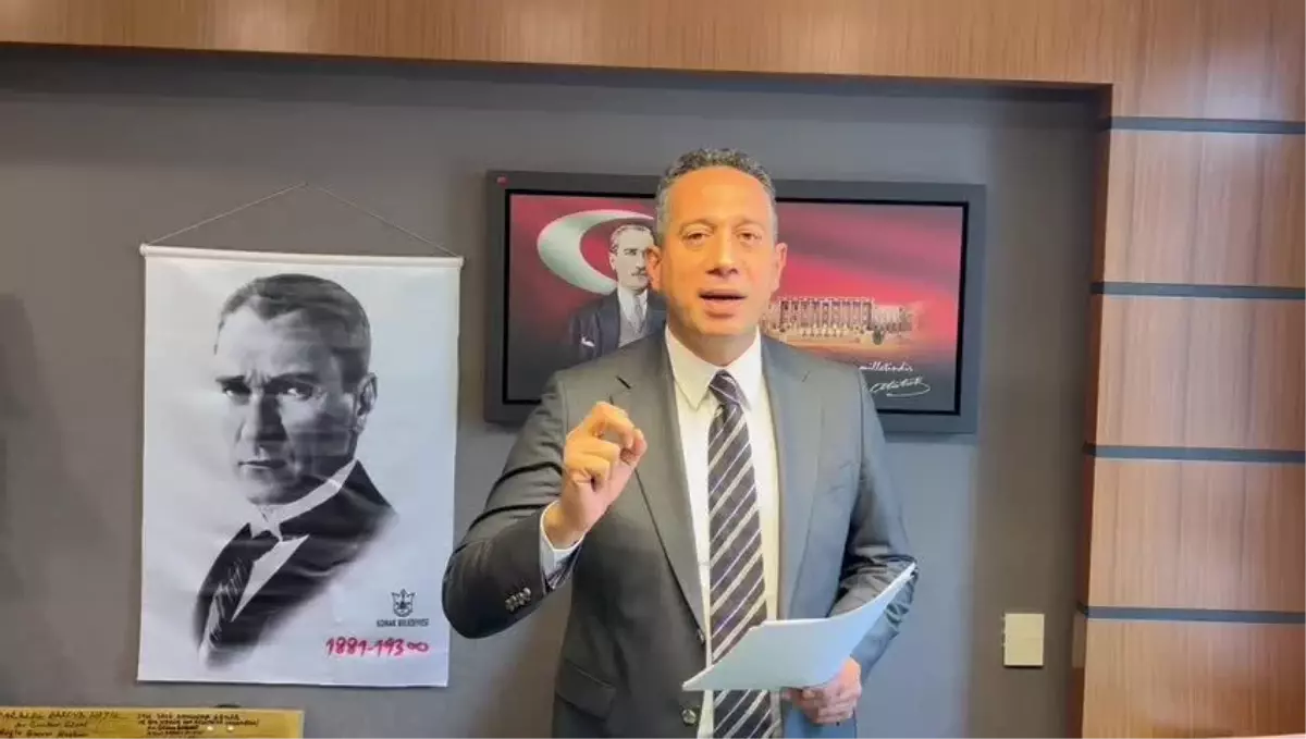 Ali Mahir Başarır: Her 10 Öğrenciden 9\'u Sokakta Ama Yine de Beyefendi\'ye Biz Lüks Araba Kiralıyoruz