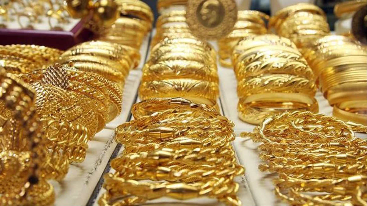 Güne yatay seyirle başlayan altının gram fiyatı 1.023 lira seviyesinden işlem görüyor