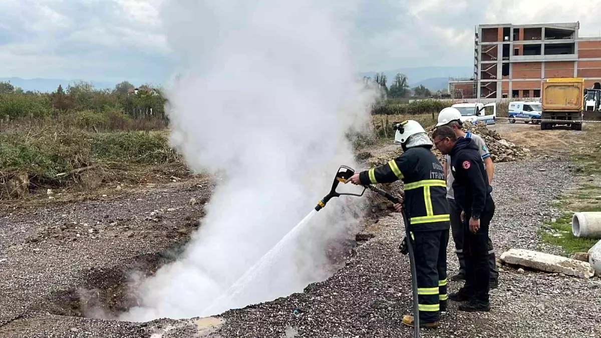 Son dakika haber! Düzce\'de doğal gaz boru hattındaki yangın söndürüldü