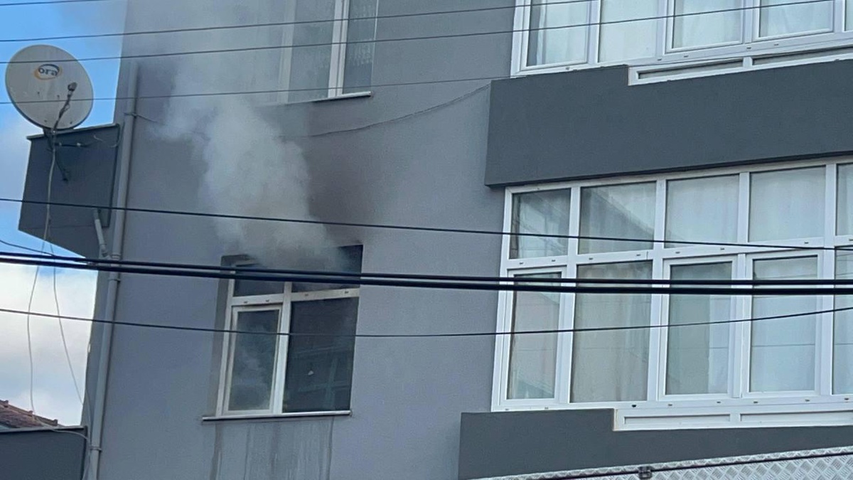 Son dakika haberleri! Kocaeli\'de evde çıkan yangında genç kız hayatını kaybetti