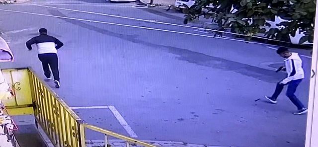 Suikast girişimi sırasında işler istenildiği gibi gitmedi, olayla alakasız kadın kurşunlandı Suikast girişimi sırasında işler istenildiği gibi gitmedi, olayla alakasız kadın kurşunlandı