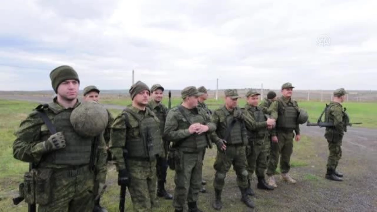 Rusya\'da acemi askerlere seferberlik kapsamında savaş eğitimi
