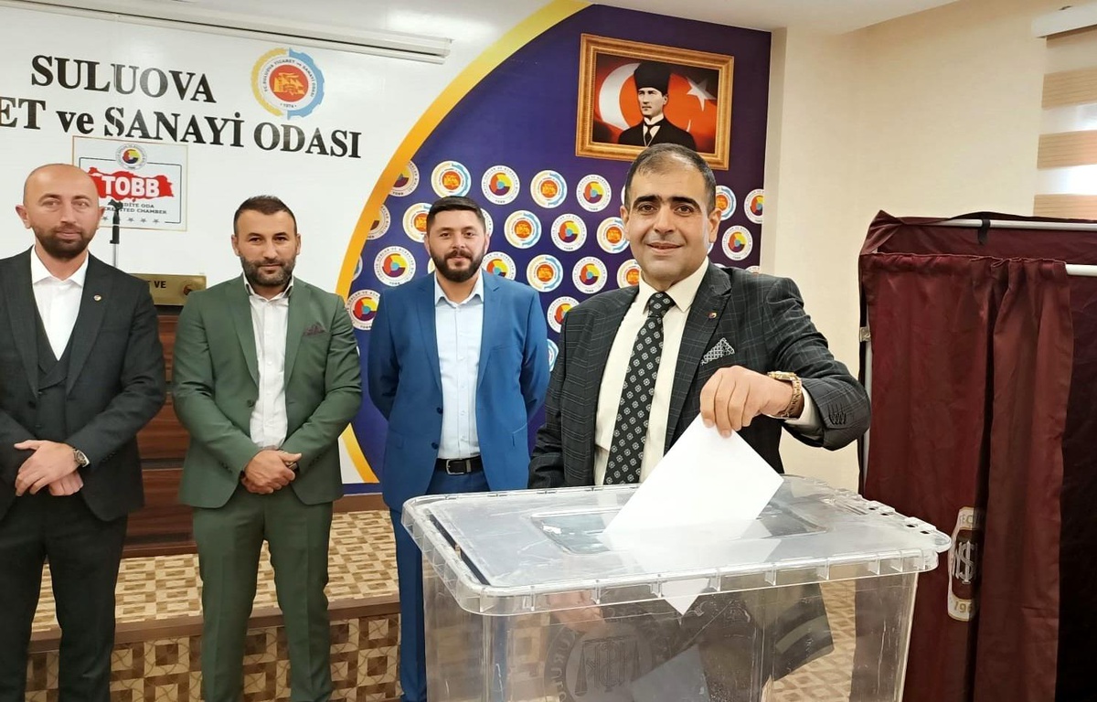 Isparta haberleri! Suluova TSO Başkanı Turgut Aksu güven tazeledi