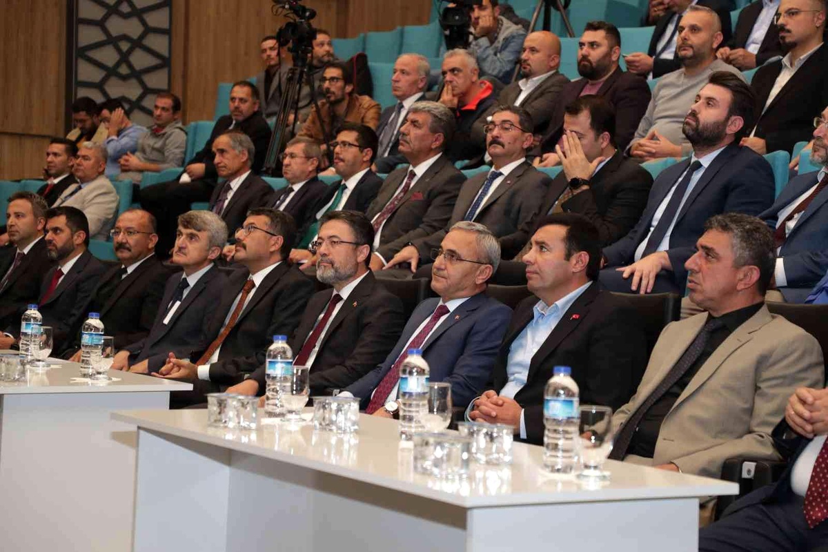 Kütahya ekonomi haberi | Tarımın geleceği Kütahya\'da masaya yatırıldı
