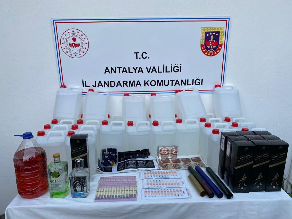 Son dakika haberleri | Antalya\'da sahte içki operasyonlarında 4 şüpheli yakalandı