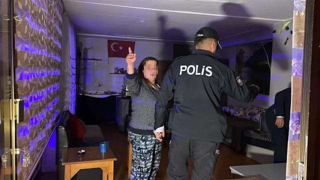 Bursa haber! Bursa'da çay ocağında kilitli bırakılan kadını polis kurtardı