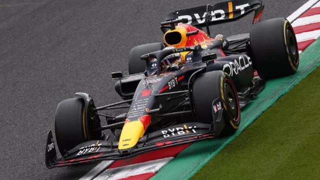 Formula 1'in sıradaki durağı Japonya pistinde pole pozisyonunu Verstappen aldı