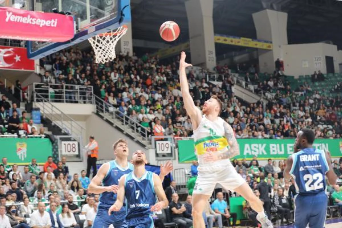 Frutti Extra Bursaspor - Türk Telekom: 79-63