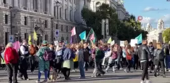 İngiltere'de çevrecilerden protesto