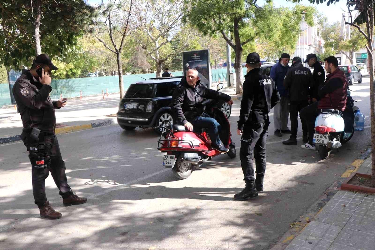 Edirne 3. sayfa haberleri: Keşan\'da huzur ve güven uygulaması