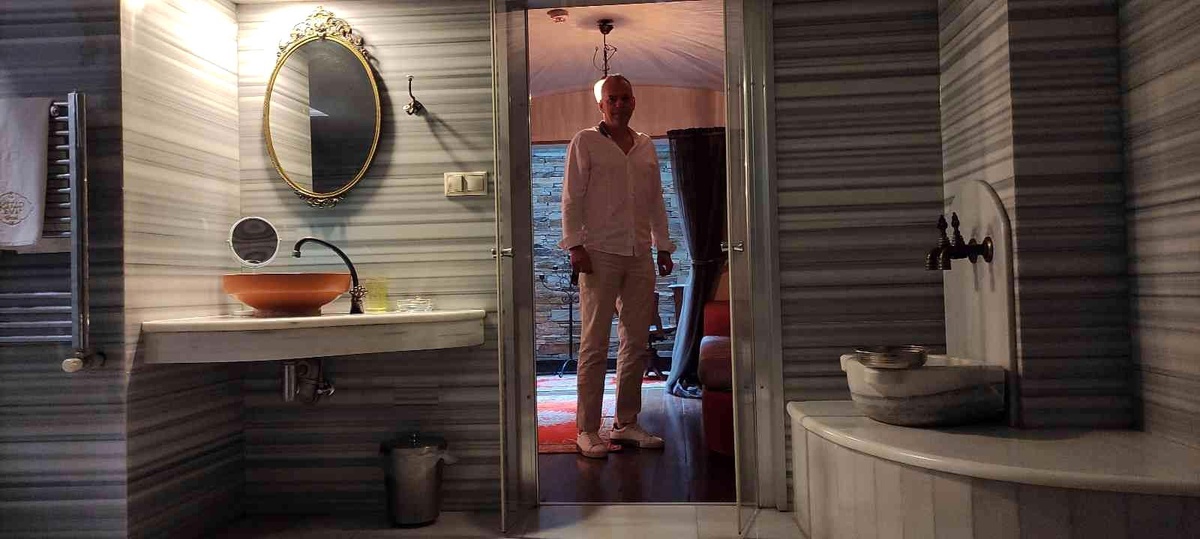 Otel odalarına Türk hamamı yaptı turistler akın ediyor