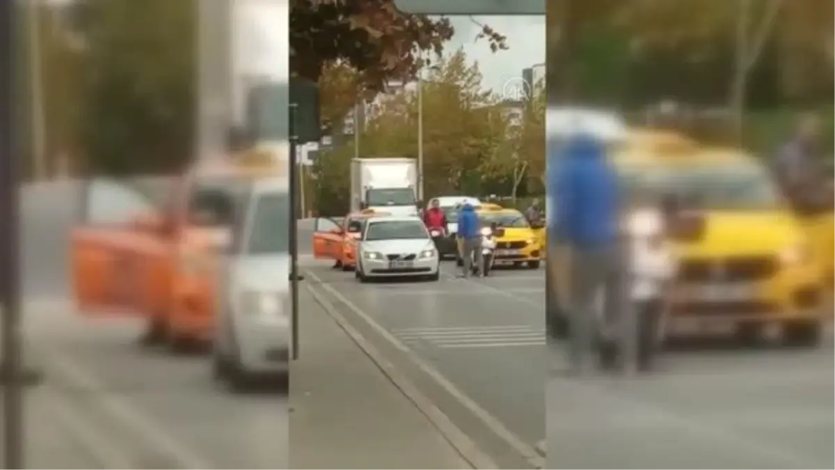 Son dakika haber! Pendik'te iki sürücünün trafikteki kavgası cep telefonuyla görüntülendi