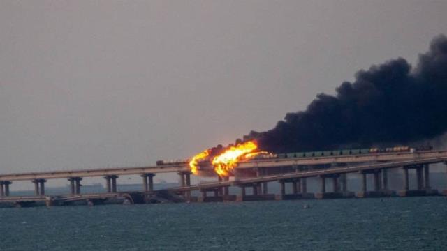 Putin, Kerç Boğazı'nda güvenliğin arttırılmasına yönelik kararname imzaladı Putin, Kerç Boğazı'nda güvenliğin arttırılmasına yönelik kararname imzaladı