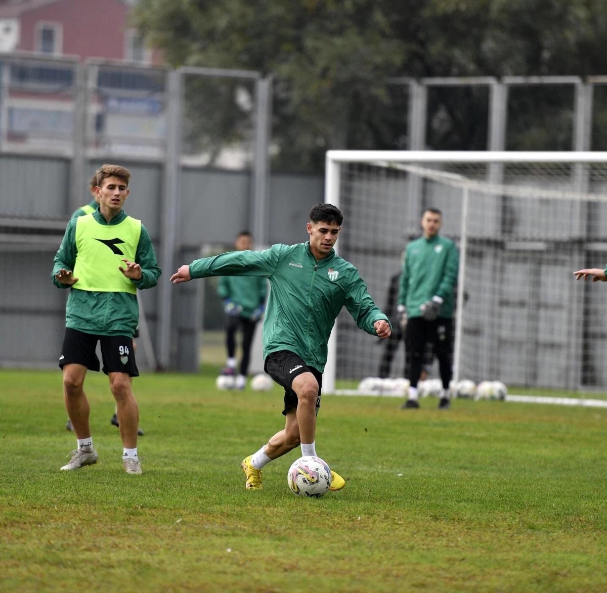 Mersin haberleri | Tarsus İdman Yurdu maçı hazırlıklarını tamamlayan Bursaspor tesislerde kampa girdi