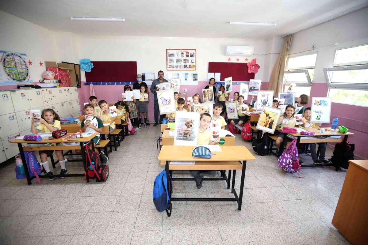 İzmir haber... Bayraklı Belediyesinden can dostlara mama desteği
