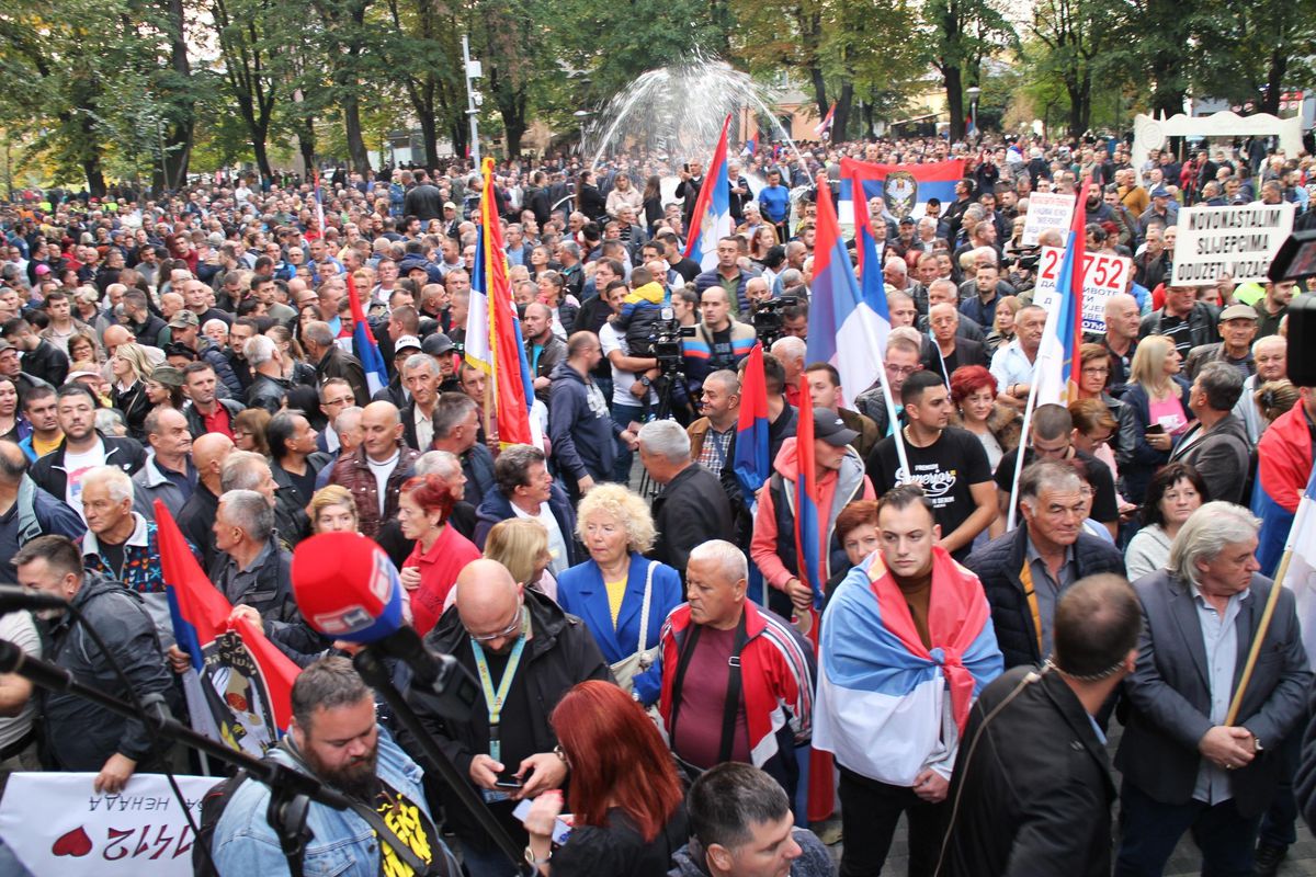 Bosna Hersek'te Dodik karşıtı protestolar devam ediyor