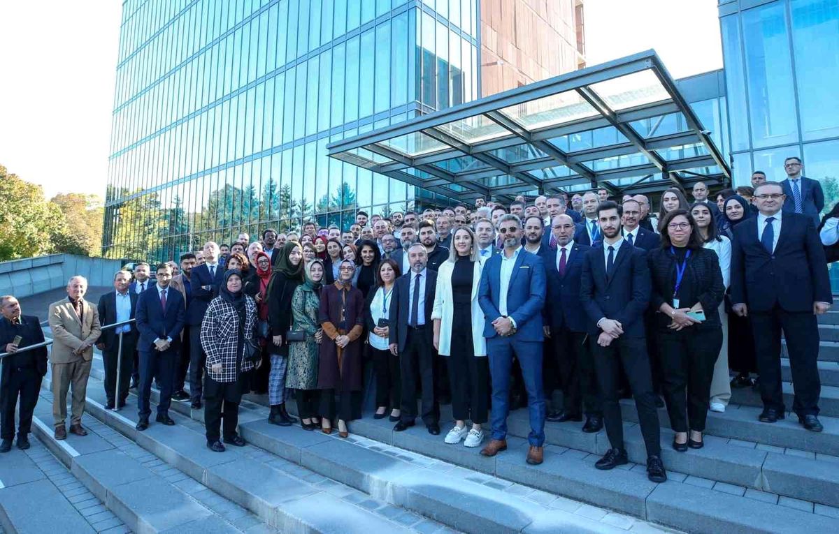 Dışişleri Bakanı Çavuşoğlu, AKPM Başkanı Kox ve eski AKPM Başkanları ile toplantı yaptı