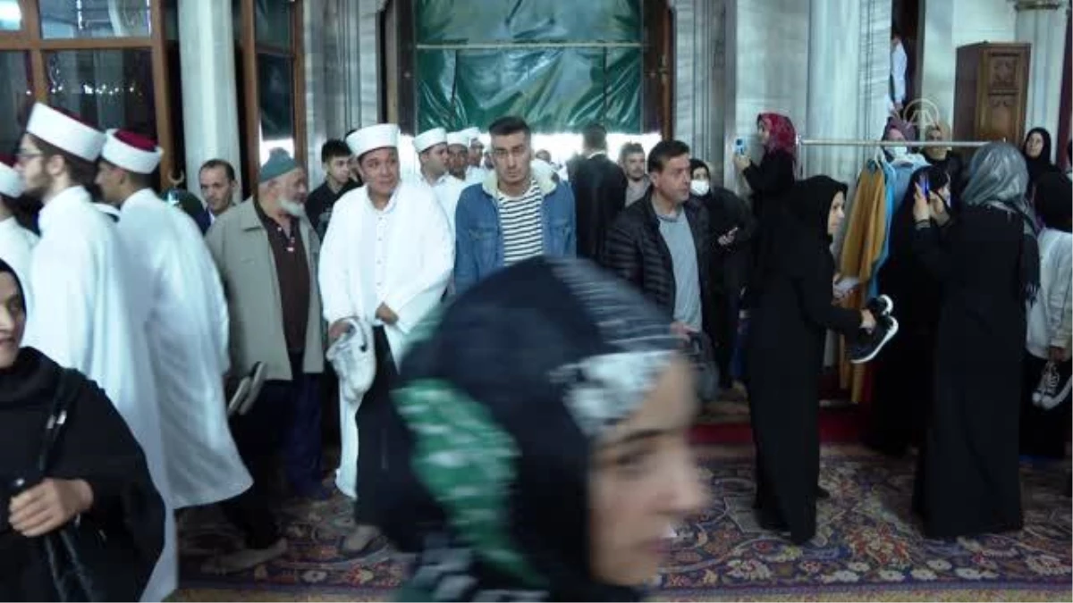 Fatih Camii\'nde 82 hafız için icazet merasimi yapıldı