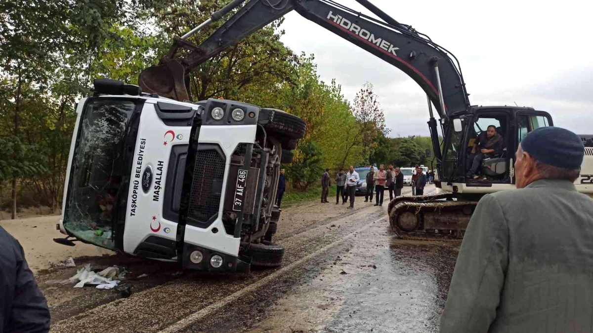 Kastamonu haberi: Kastamonu\'da kamyon ile tır çarpıştı: 1 yaralı