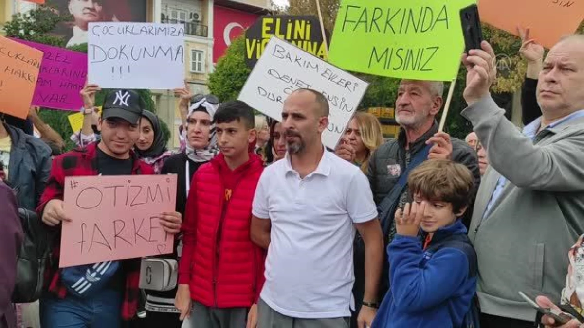 Otizmli bireylerin aileleri İstanbul\'da bakımevinde ölen gençle ilgili basın açıklaması yaptı