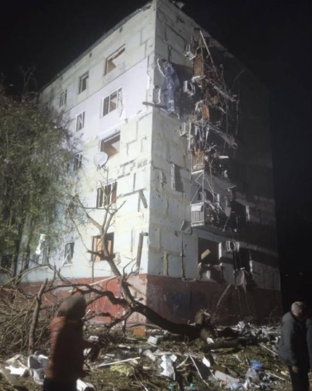 Rusya'dan misilleme gecikmedi! Zaporijya'yı gece boyunca vurdular, 17 ölü 40 yaralı Rusya'dan misilleme gecikmedi! Zaporijya'yı gece boyunca vurdular, 17 ölü 40 yaralı