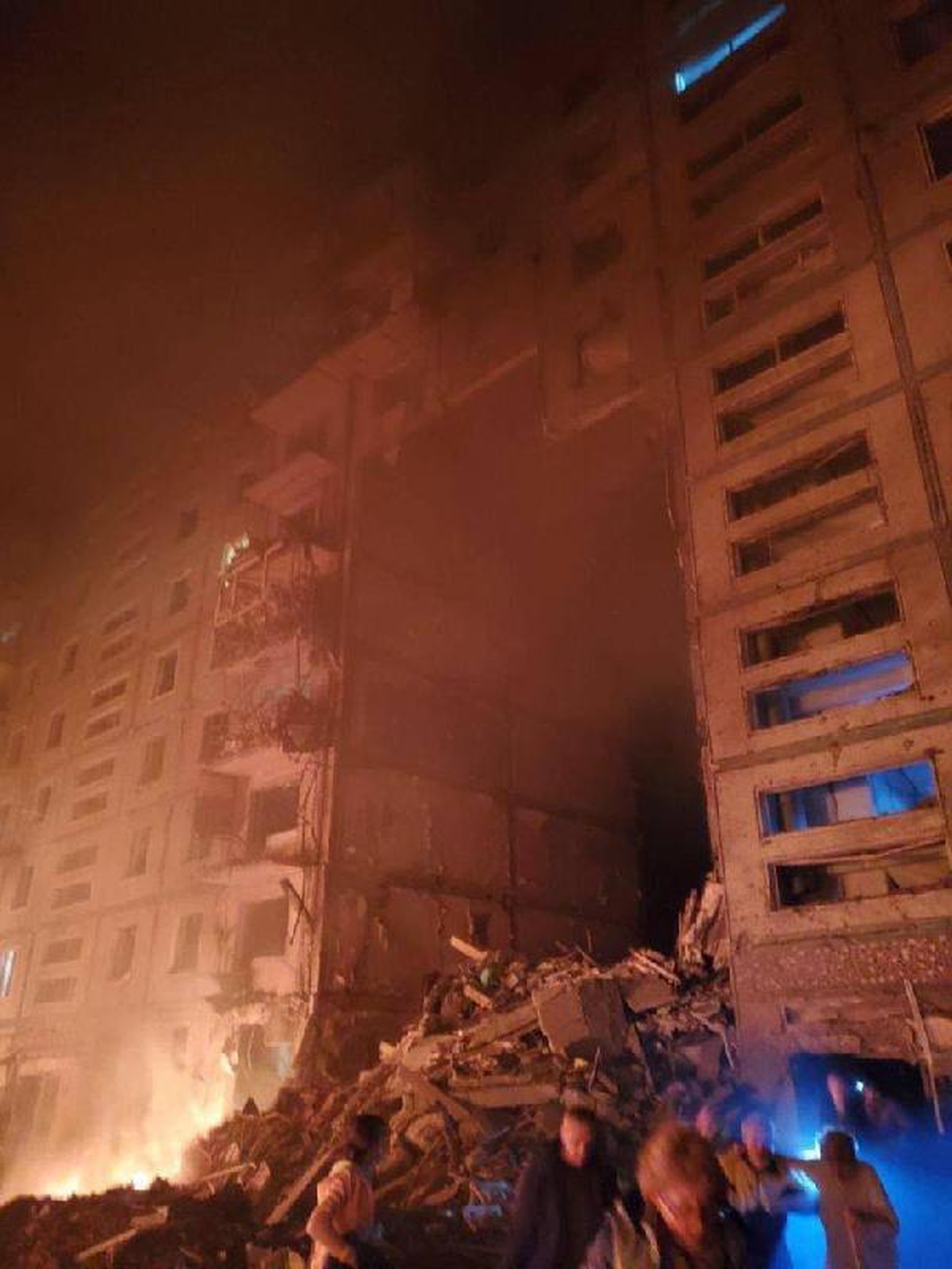 Rusya\'dan Zaporijya\'ya roket saldırısı: 12 ölü, 49 yaralı