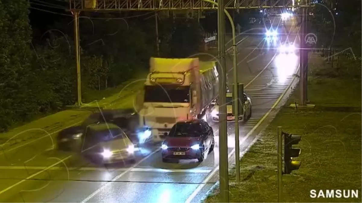 Tokat haberi... Samsun ve Tokat'taki trafik kazaları KGYS kameralarına yansıdı