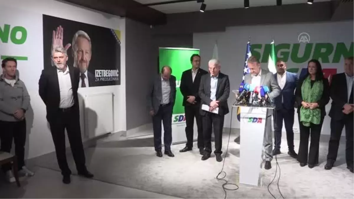 SARAYBOSNA - Boşnak siyasilerden, Yüksek Temsilci'nin kararının Sırp entitesinde de uygulanması talebi