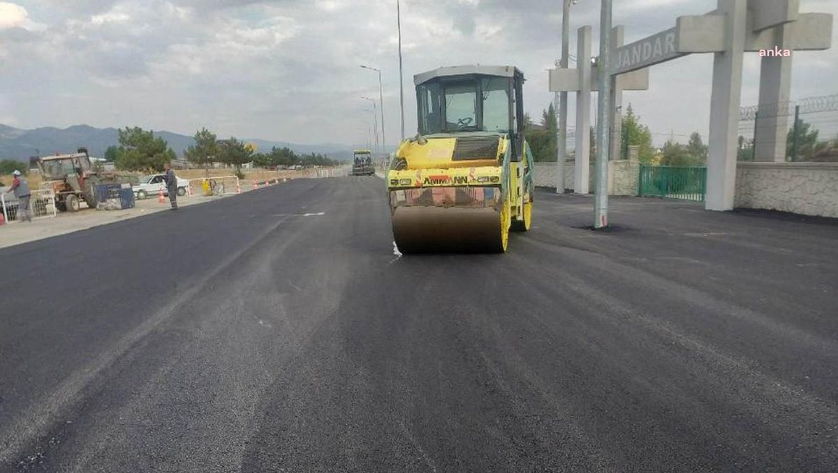 Konya haberi... Seydişehir\'de Üstyapı Çalışmalarıyla Yollar Yenilendi
