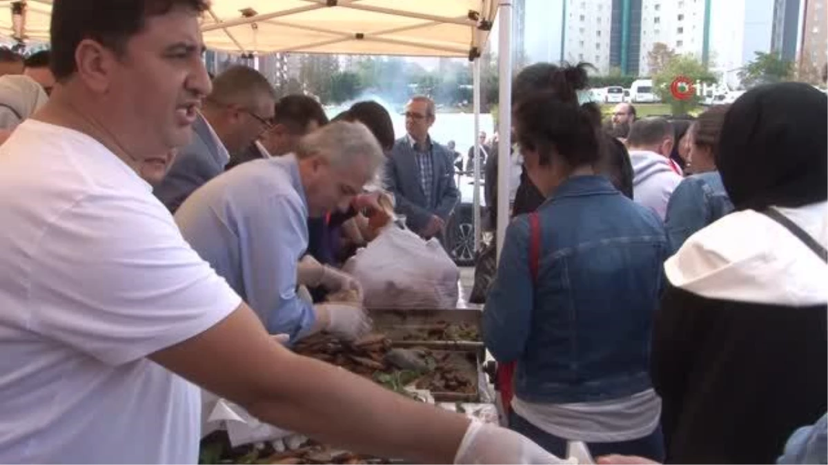 "Yüz Yüze Yüz Gün" programında vatandaşlara 6 bin balık ekmek dağıtıldı