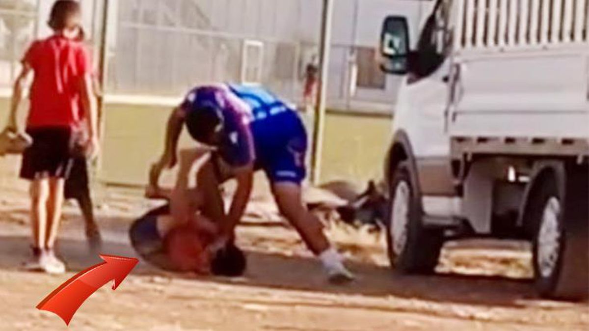 Mardin'de beden eğitimi öğretmeninden skandal hareketler! 9 yaşındaki çocuğu yerden yere savuran öğretmen, gözaltına alındı