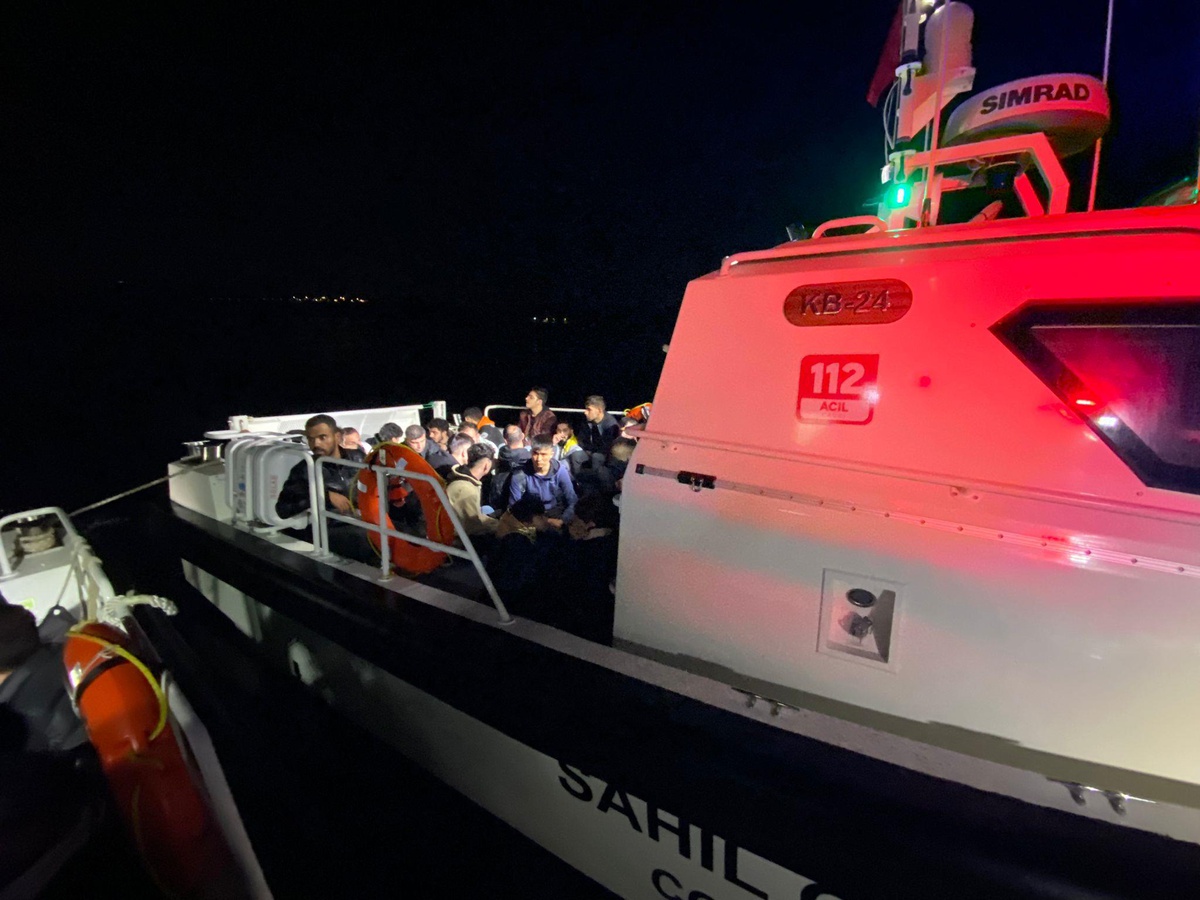 Çanakkale haber | Çanakkale açıklarında 57 düzensiz göçmen yakalandı