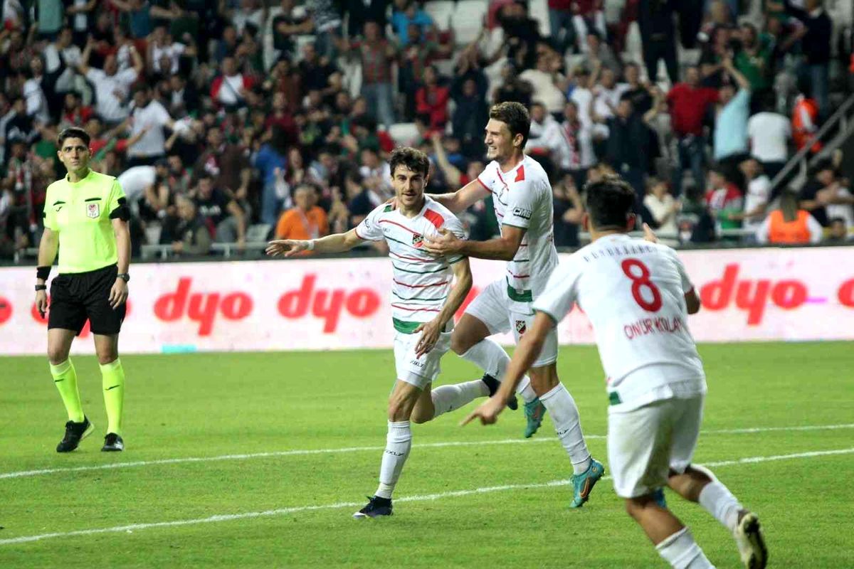 İzmir haber: Karşıyaka evindeki şanssızlığını kırdı