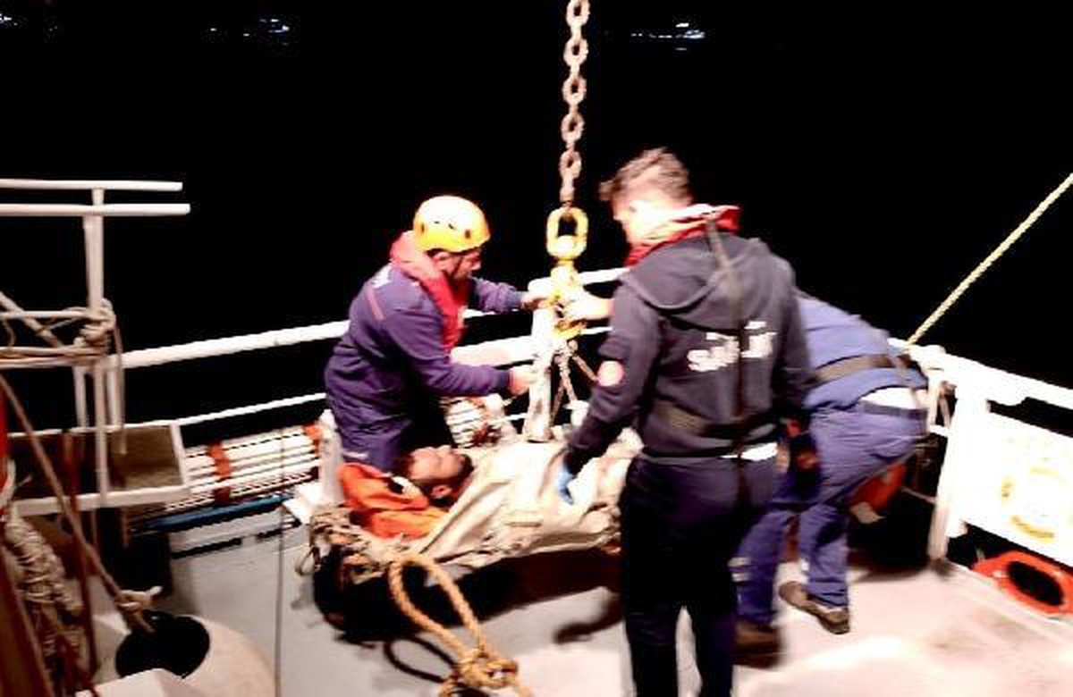 Son dakika haberleri! İSTANBUL-MALTA BAYRAKLI GEMİDE ZEHİRLENEN 5 KİŞİ HASTANEYE KALDIRILDI