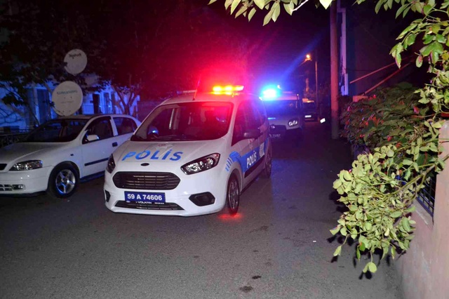 Sigara içmek için çıktığı balkondan 3 kat düşerek hayatını kaybetti Sigara içmek için çıktığı balkondan 3 kat düşerek hayatını kaybetti