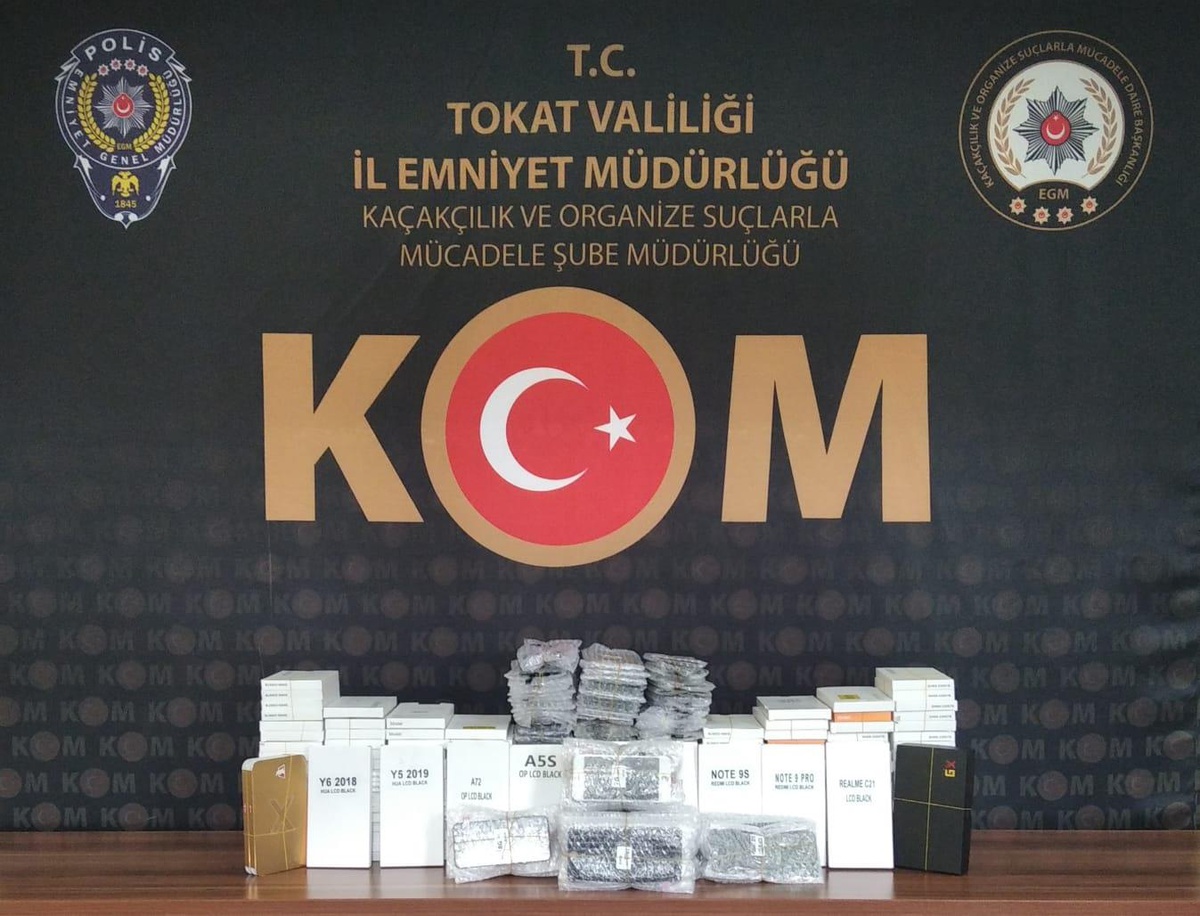 Tokat haberleri: Tokat\'ta 493 gümrük kaçağı telefon ele geçirildi