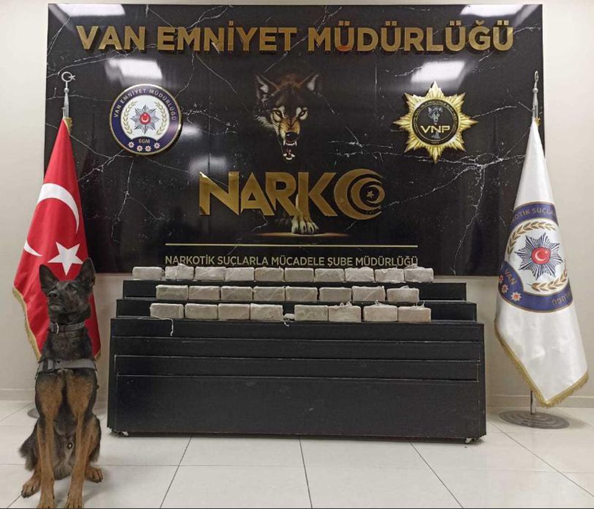 Van haberi! Van\'da 15 kilo 254 gram eroin ele geçirildi
